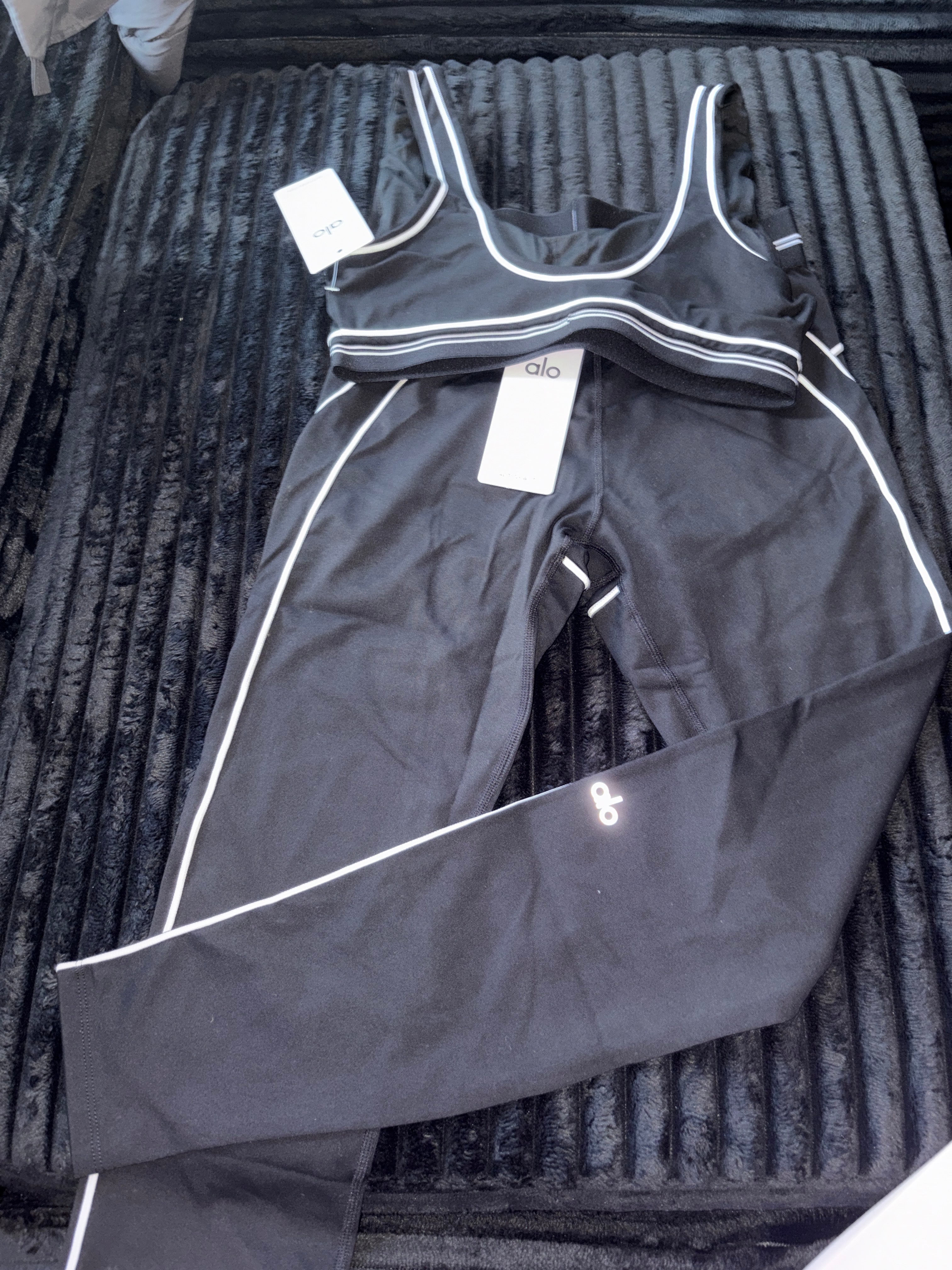 2 Piece alo sets